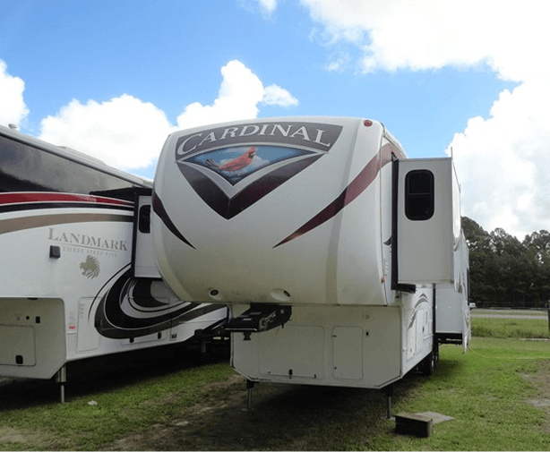 2013 FOREST RIVER CARDINAL 3030RS